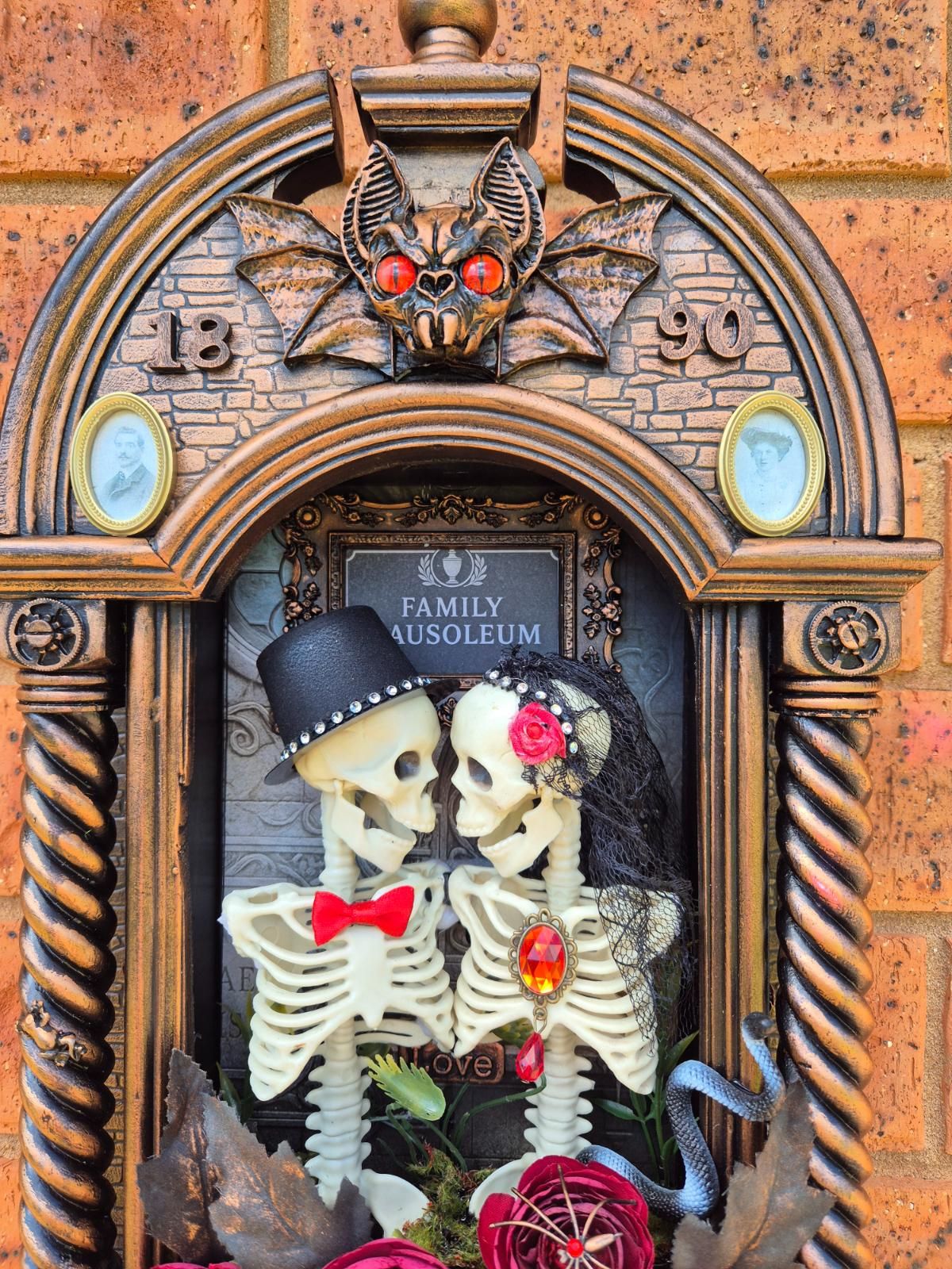 finished-skeleton-bride-groom.jpg
