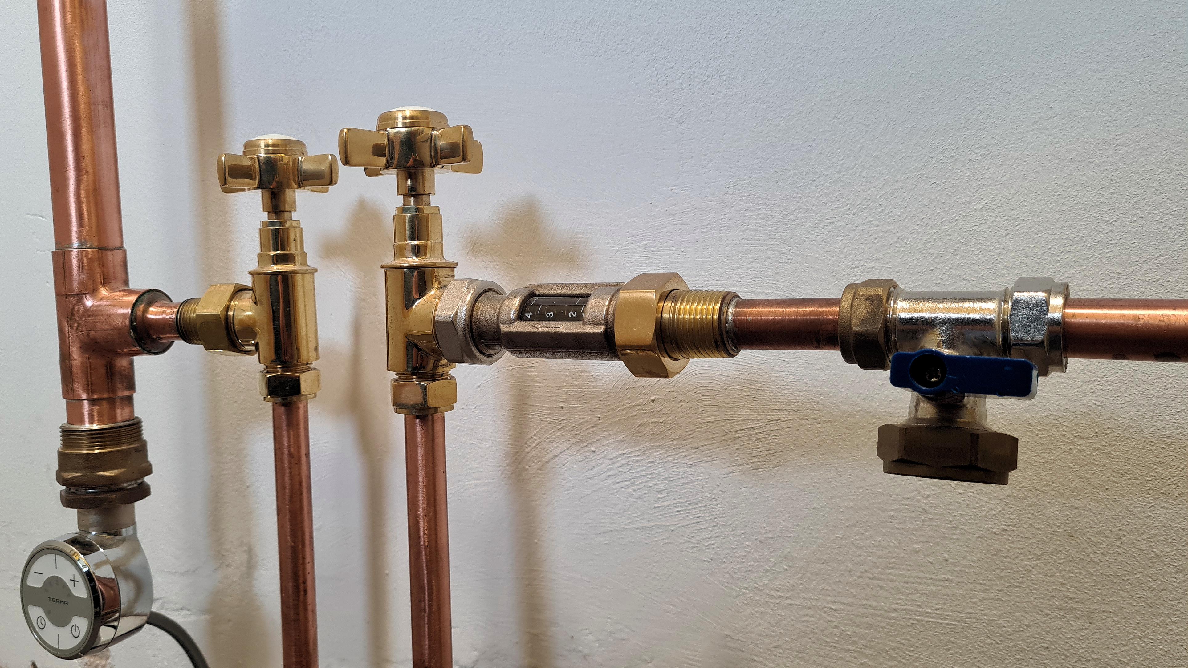 flow meter &amp; towel rail imersion heater.jpg