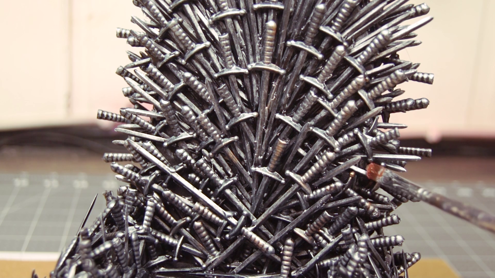 game-of-thrones-iron-throne-phone-charger-usb-nerd-nerdy-desktop-2017-07-15-20h01m29s49.png