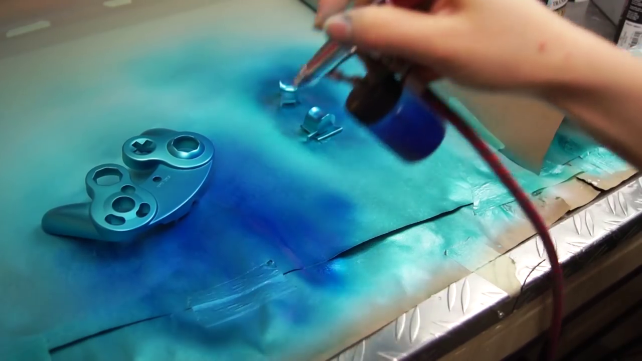 gamecube-controller-glossy-airbrush-spray-paint-mod-custom-2017-03-13-18h40m10s90.png