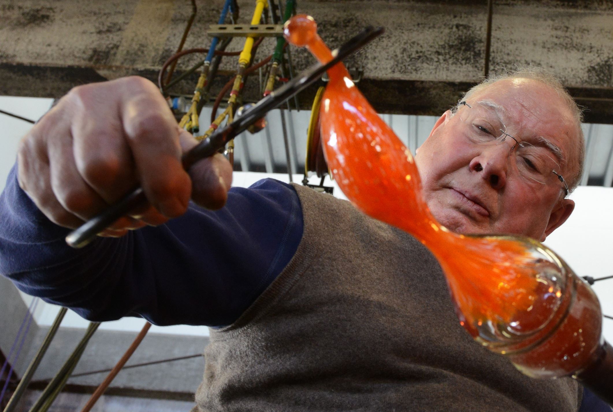 glass blowing class54.jpg