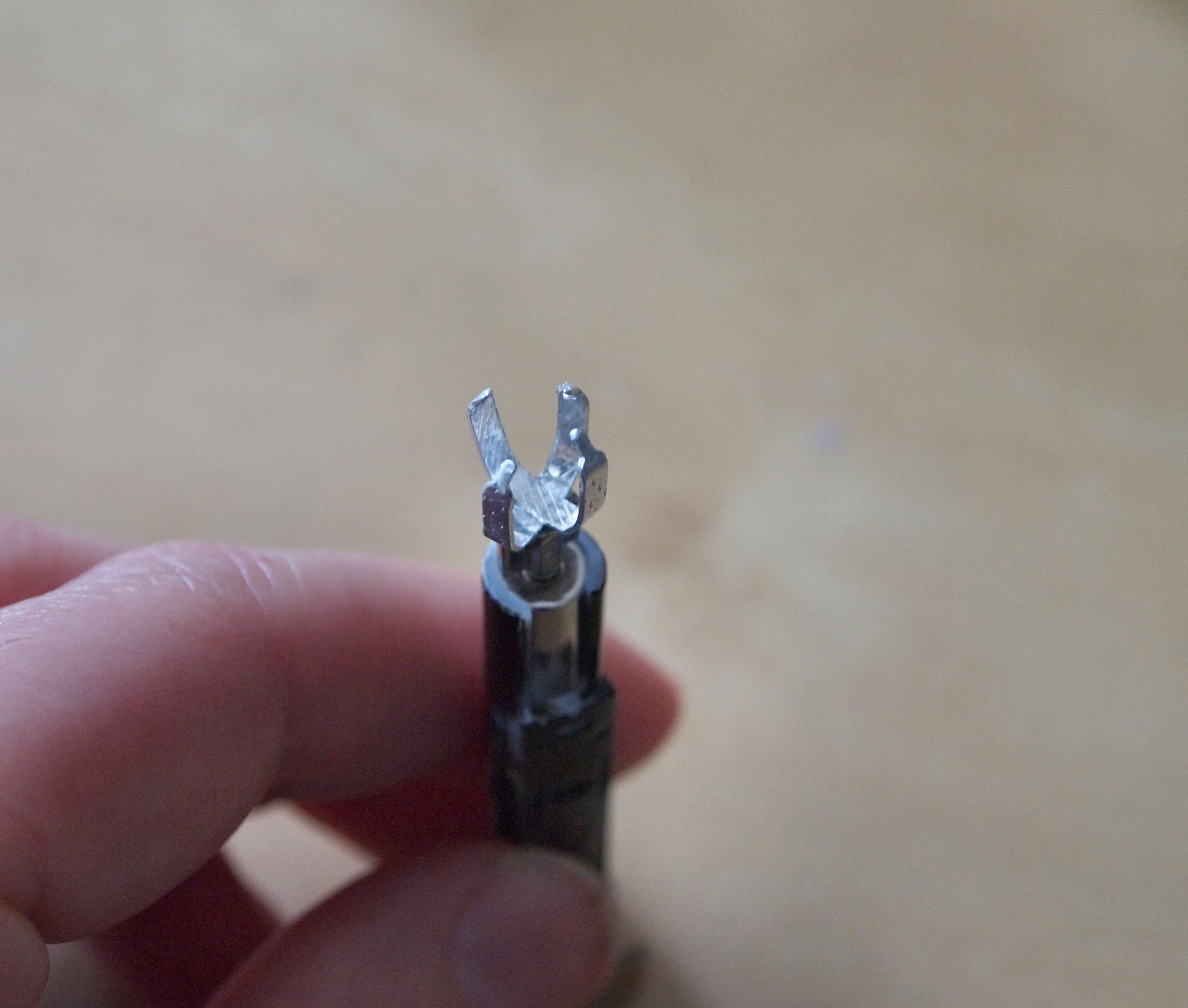 glueprongs.JPG