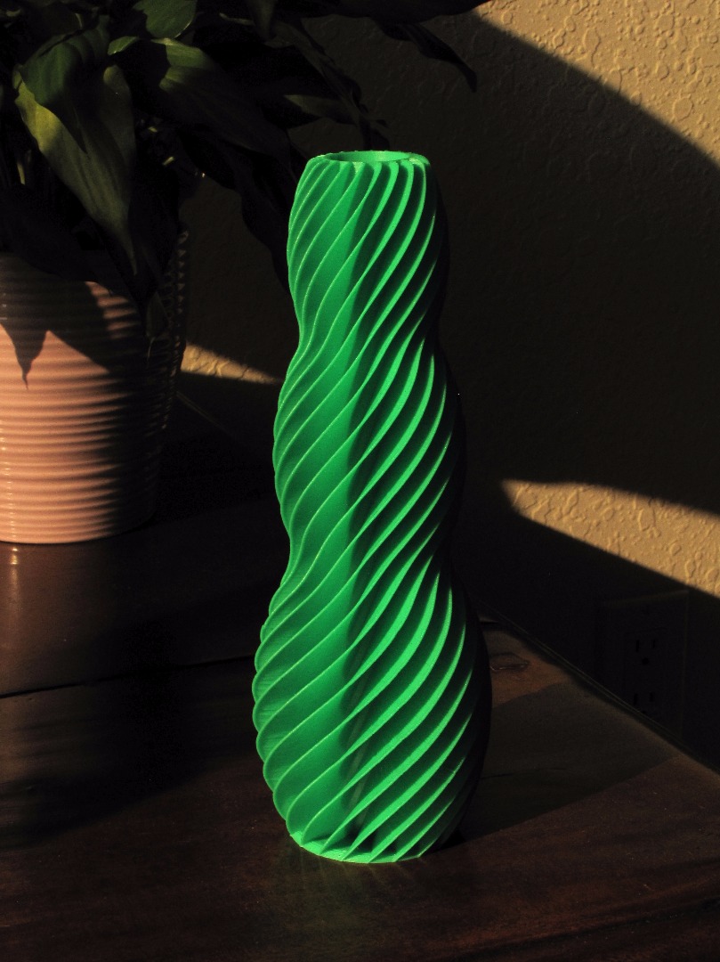 green vase 1.jpg