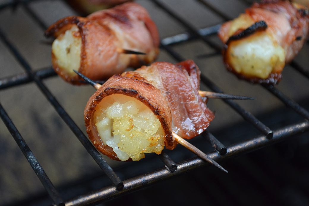 grilling-tater-tots-with-bacon.JPG