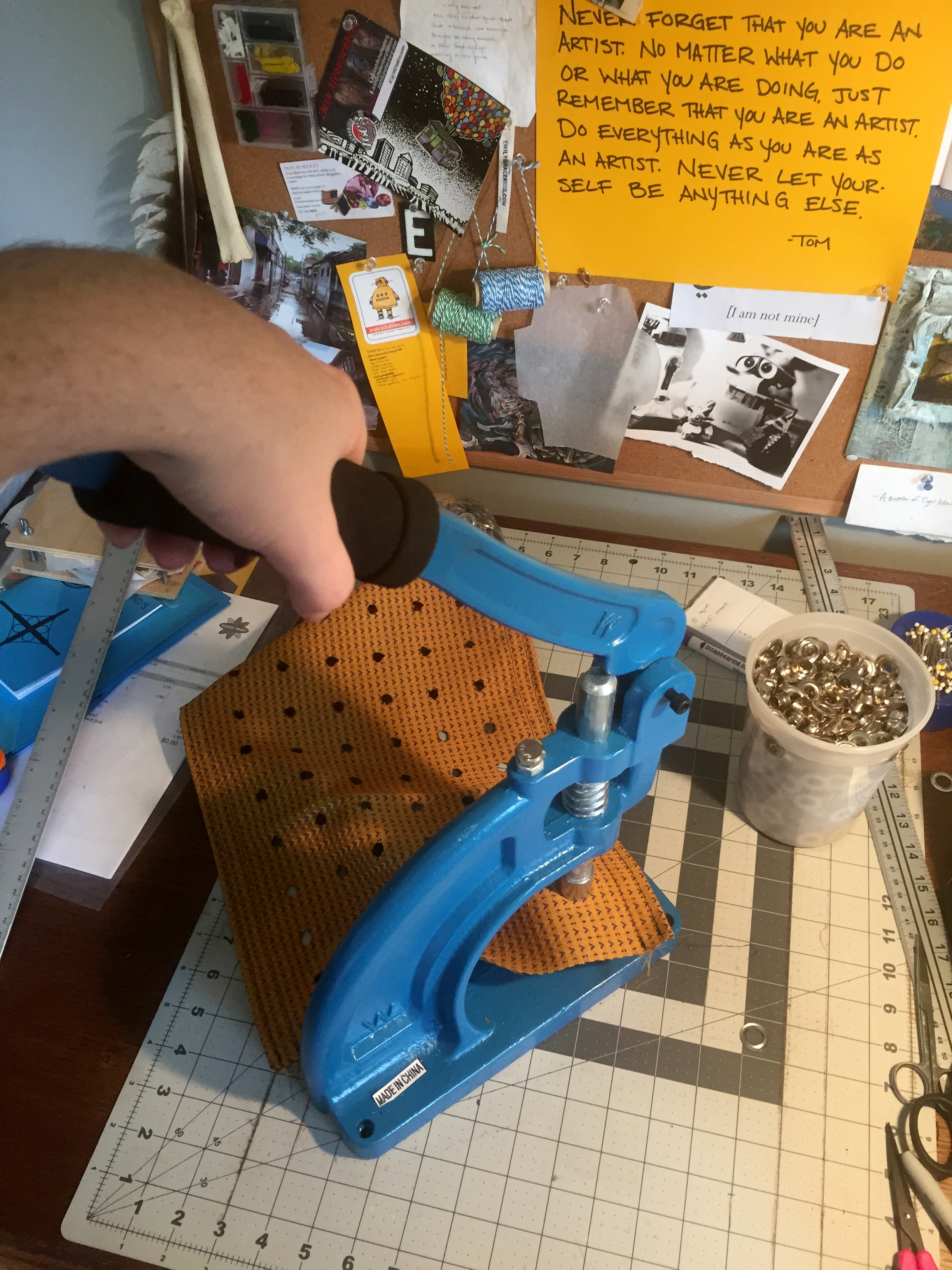 grommet throw pillow DIY 11.jpg