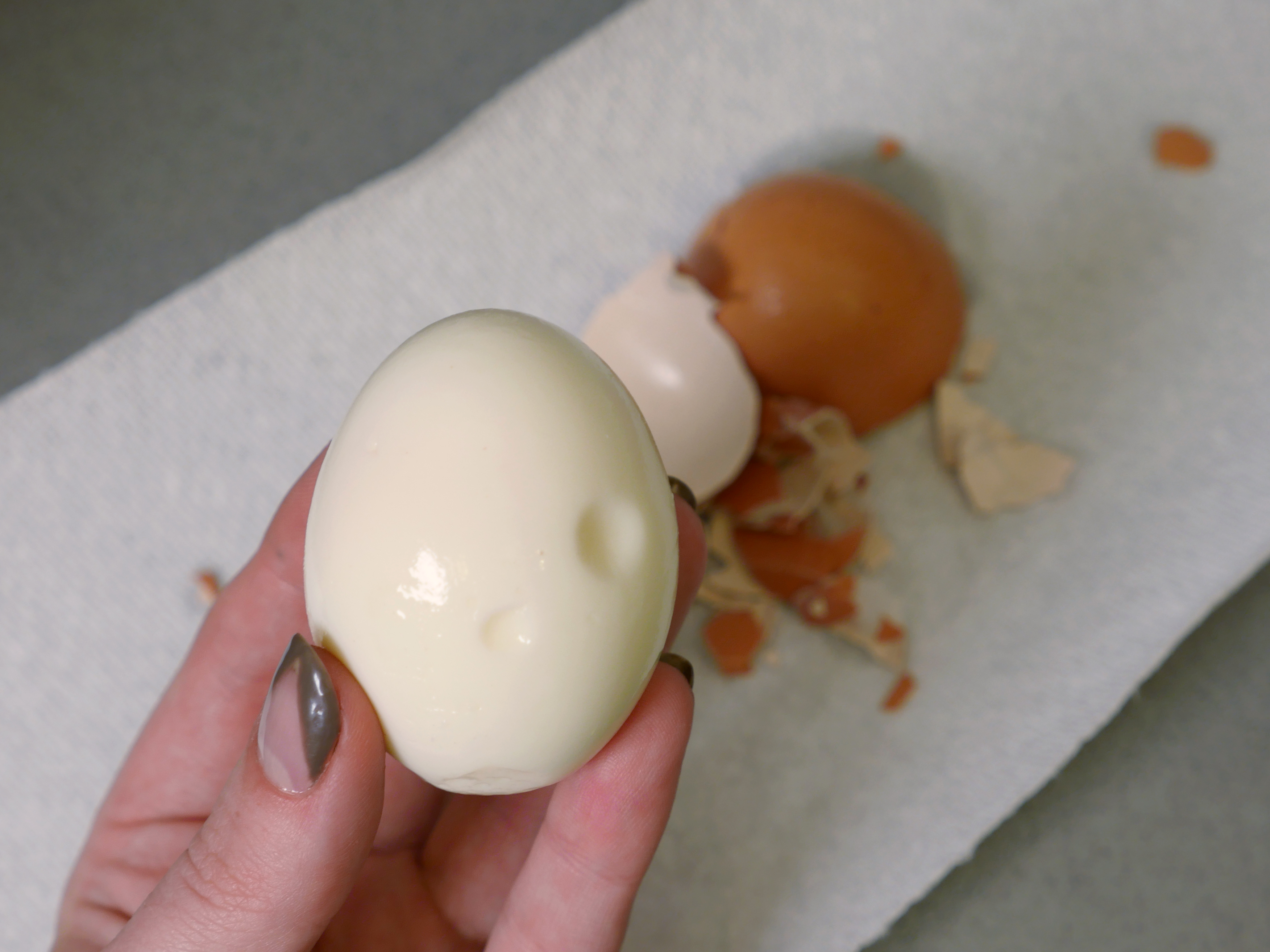 hard-cooked-eggs-02.jpg