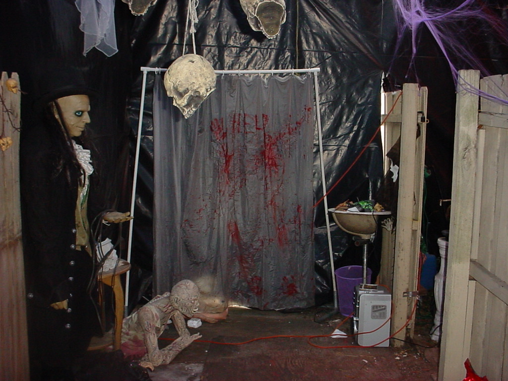 haunted house 09 (30).jpg