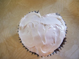 heartcupcake 005.jpg