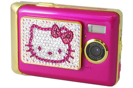 hello-kitty-digital-camera-12-11-2006.jpg