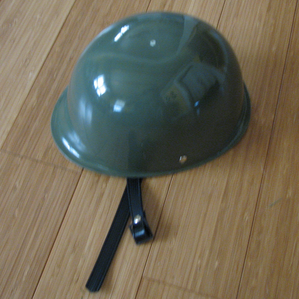 helmet_green.jpg