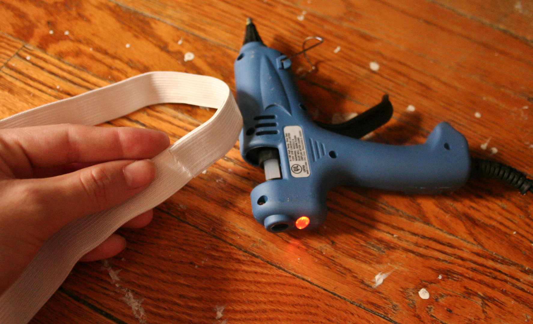 hot glue elastic.jpg