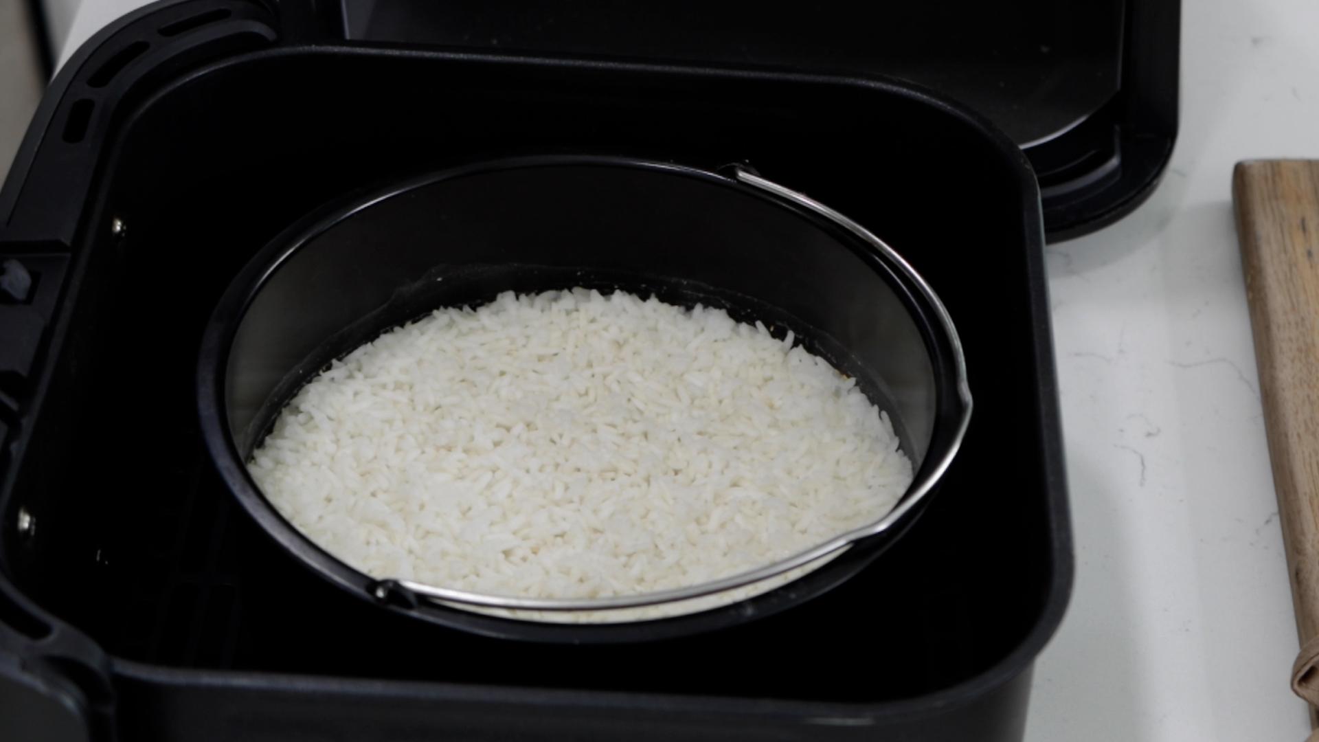 how to cook rice in air fryer.00_02_36_13.Still005.jpg