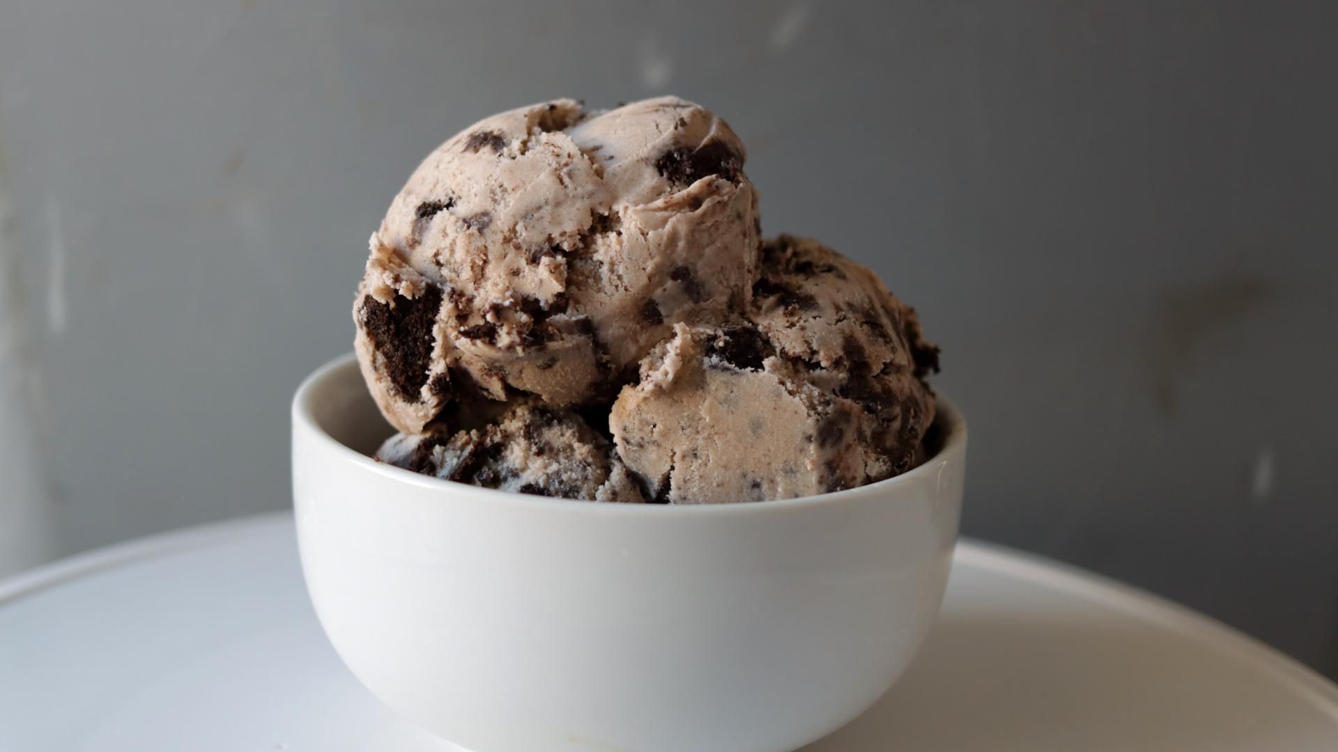 how to make cookies and cream ice cream that tastes amazing.jpg