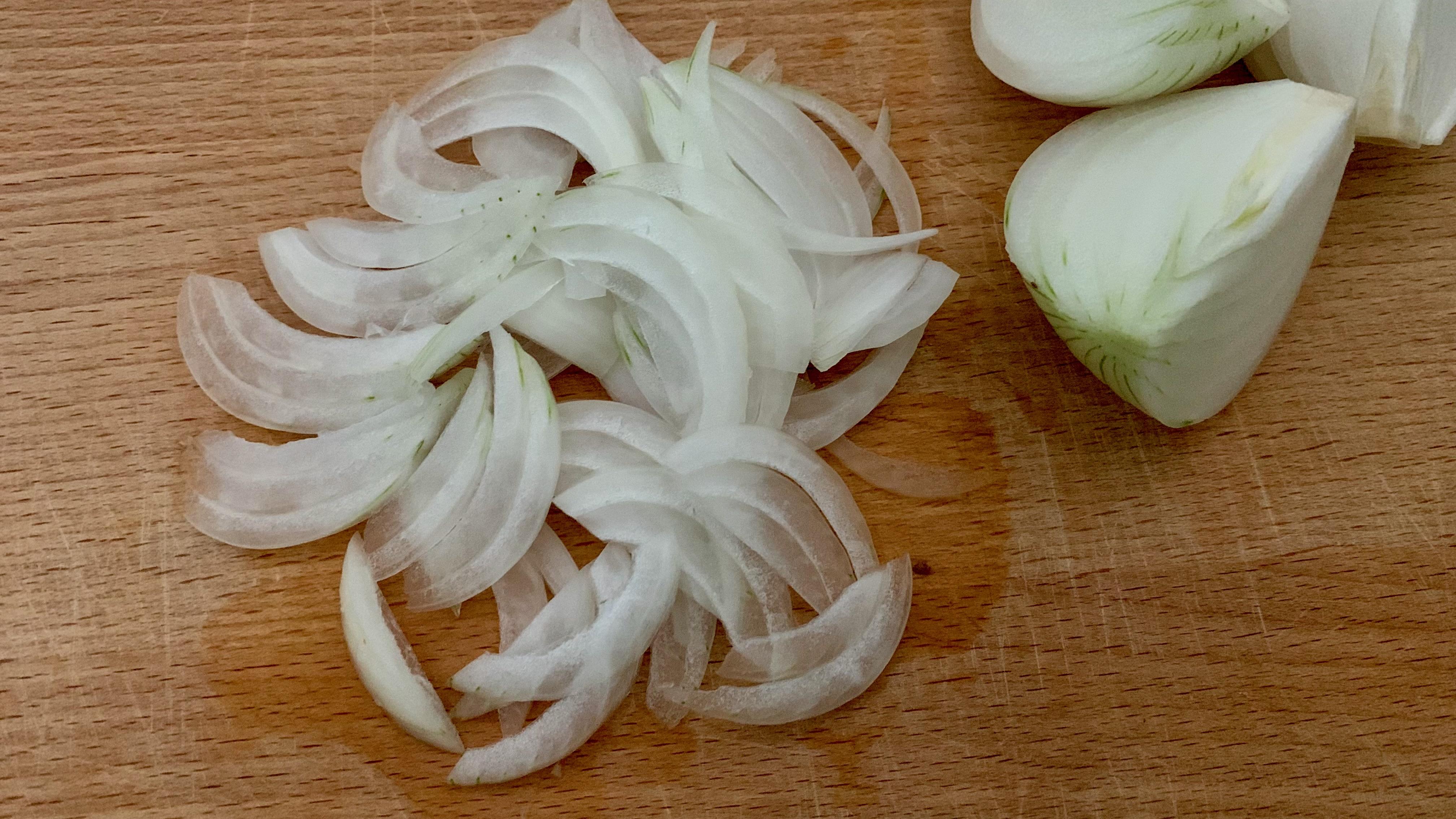 how-to-chop-an-onion-3.jpeg