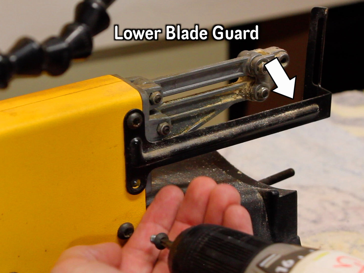 in-lower-cover-blade-guard.jpg