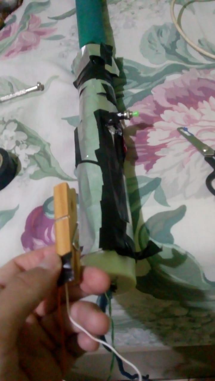 indo colcoar pregador no sabre.jpg