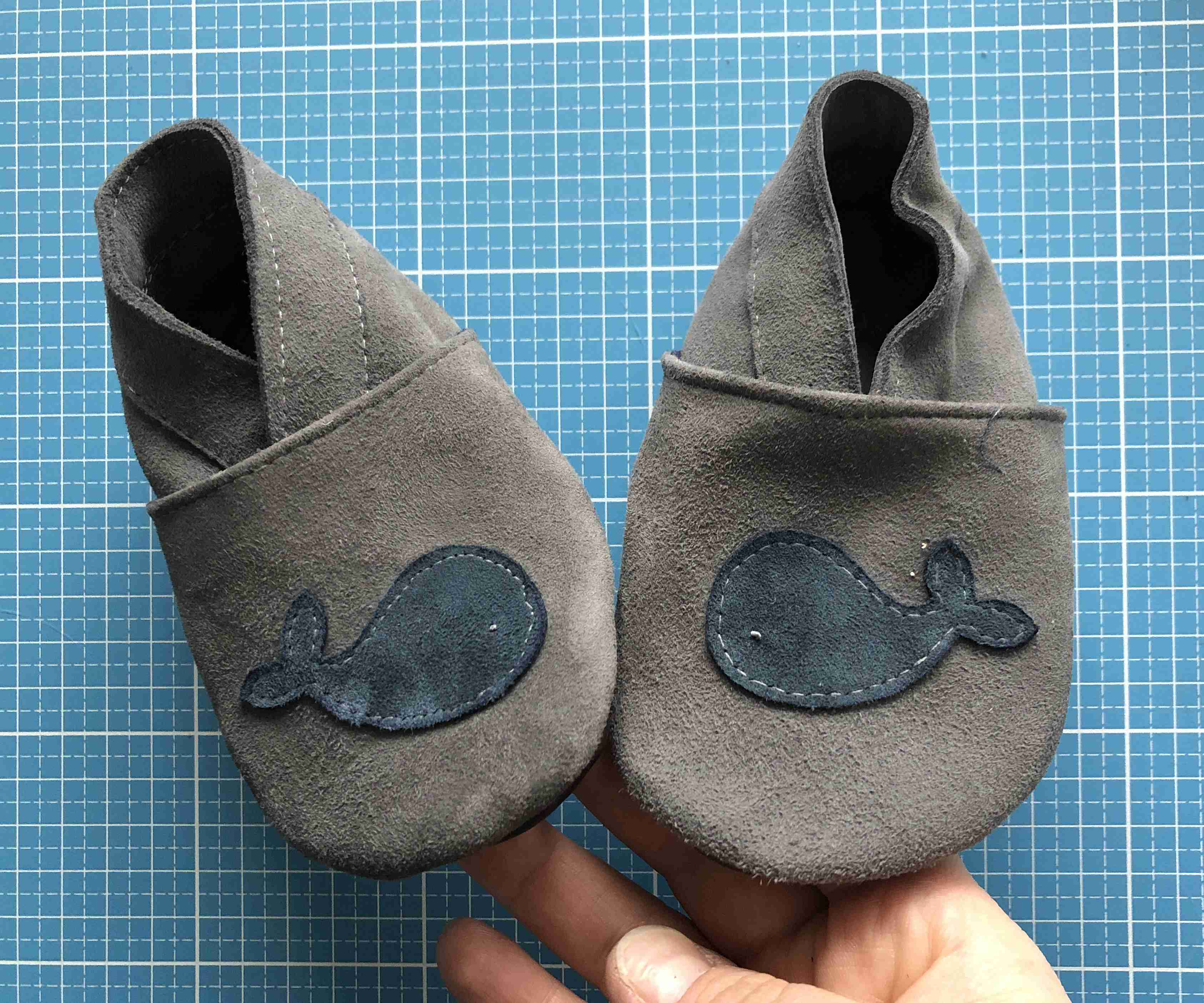 instructables_diy_baby_toddler_shoes_leather_silicon_sun (97).JPG