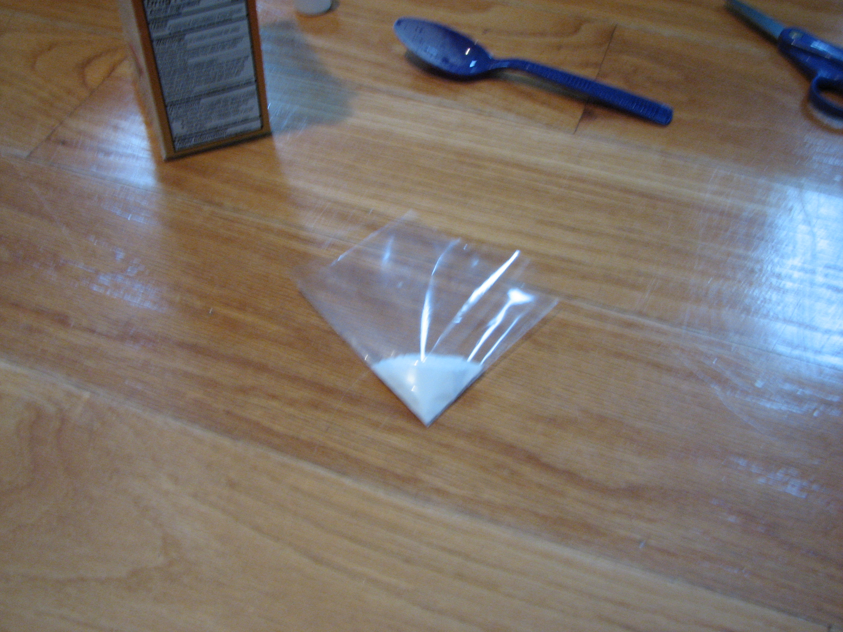 instructibles - baking soda grenade thingy 058.jpg