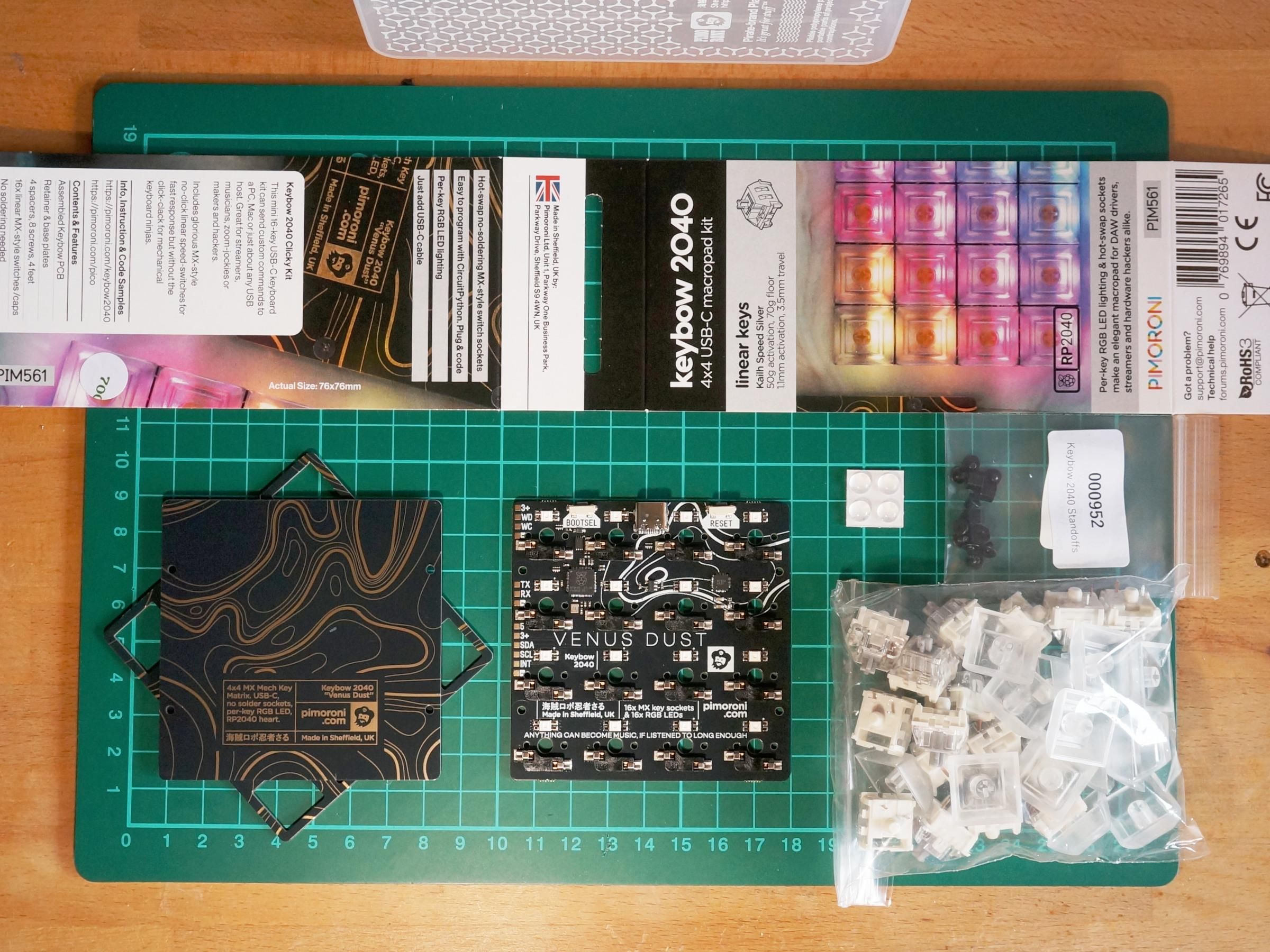 keybow2040-unboxed-2.jpg