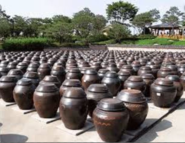 kimchi pots.JPG