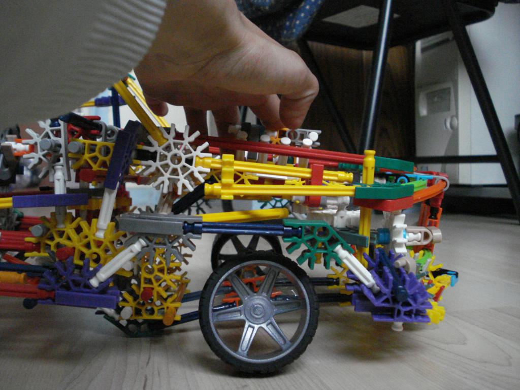 knex car10.jpg