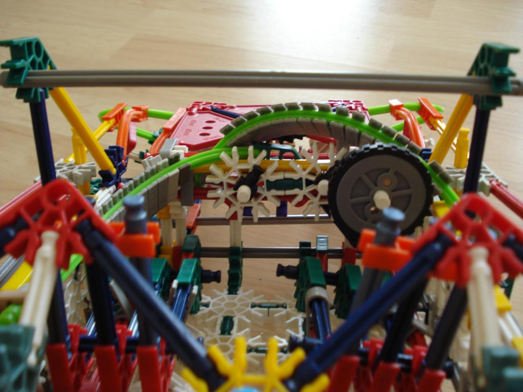 knex car2.jpg