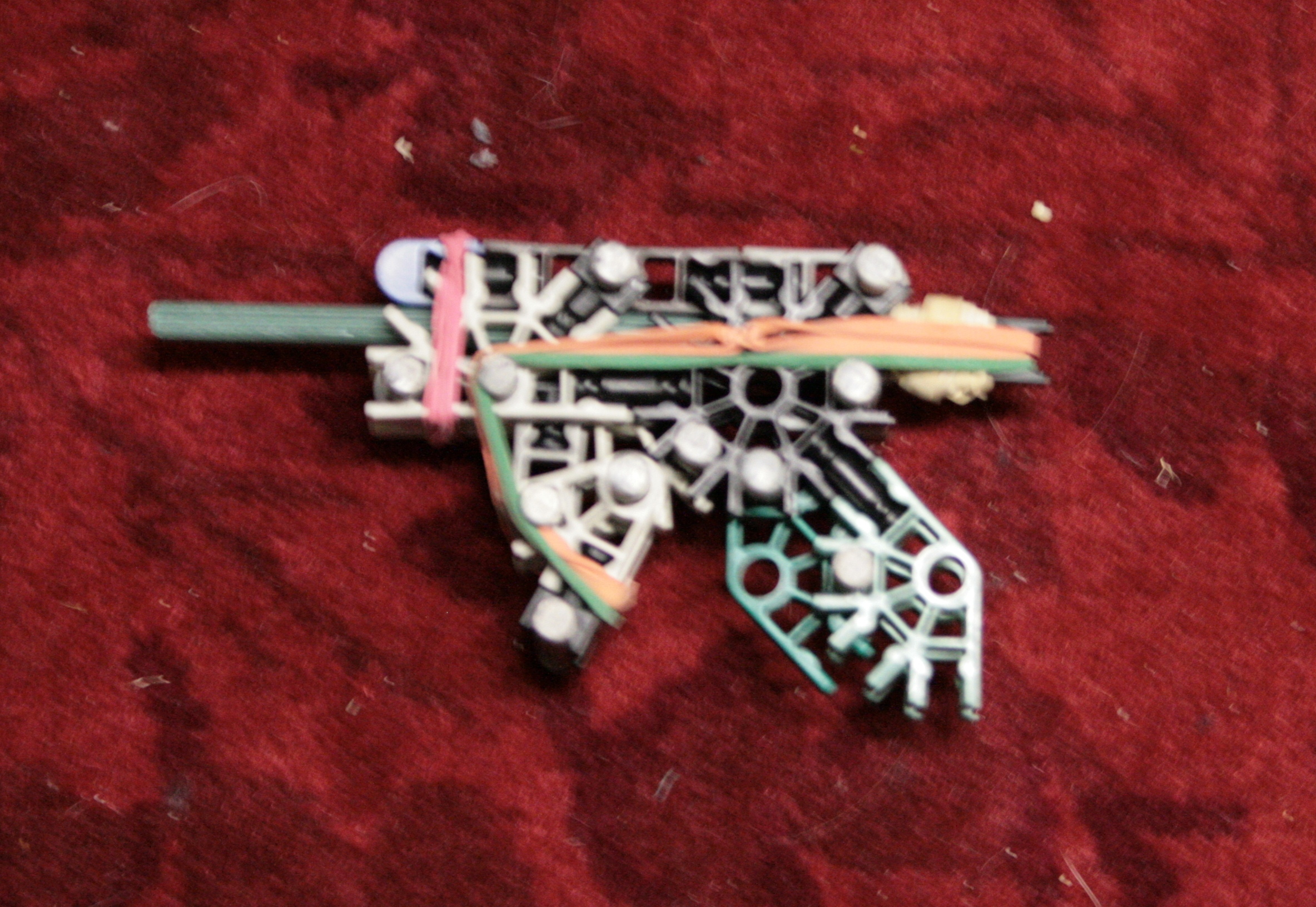 knex pistol 018.JPG