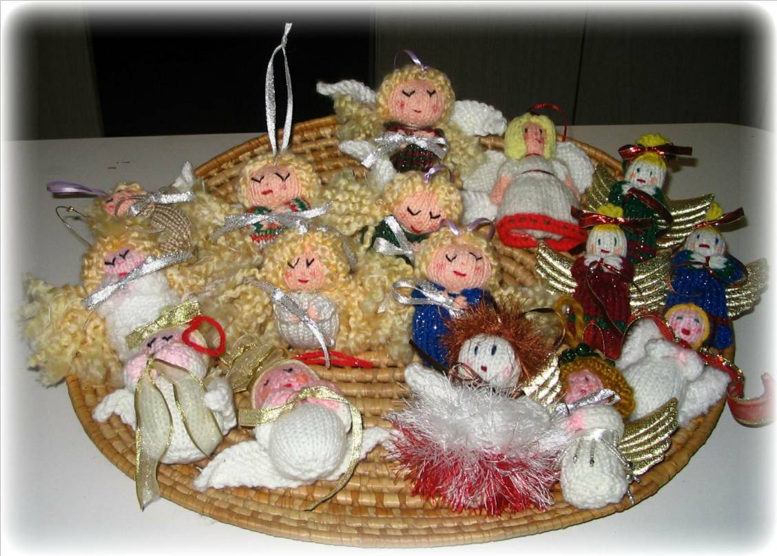 knitted ornaments 2005 004.jpg
