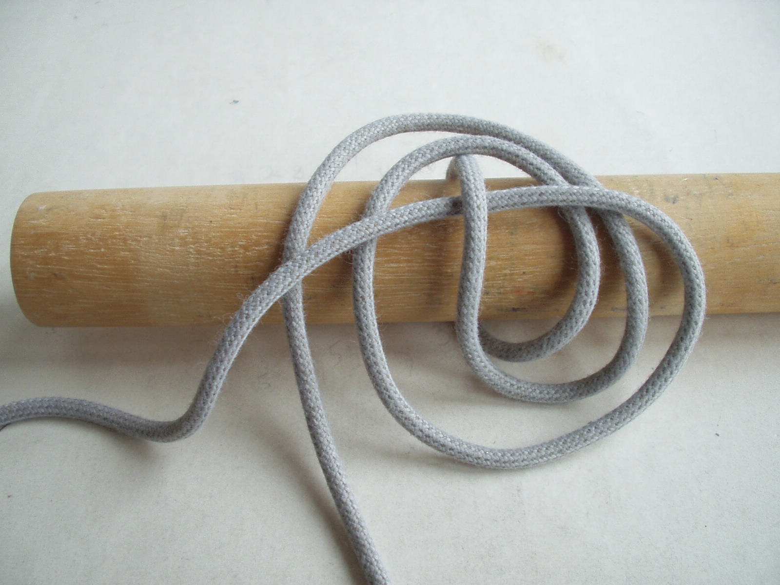 lanyard knot tutorial 002.JPG