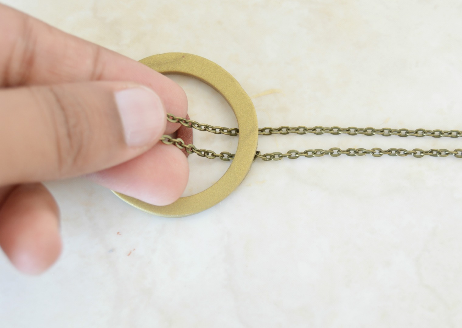 leave the chain inside the pendant.jpg