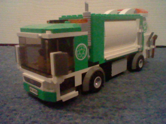 lego dump truck (2).JPG