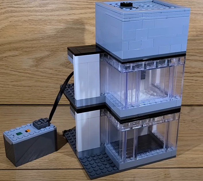 lego elevator #2.png