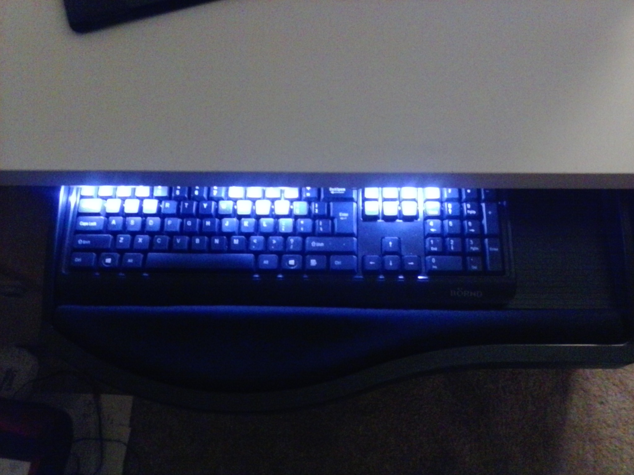 light up keyboard.jpg