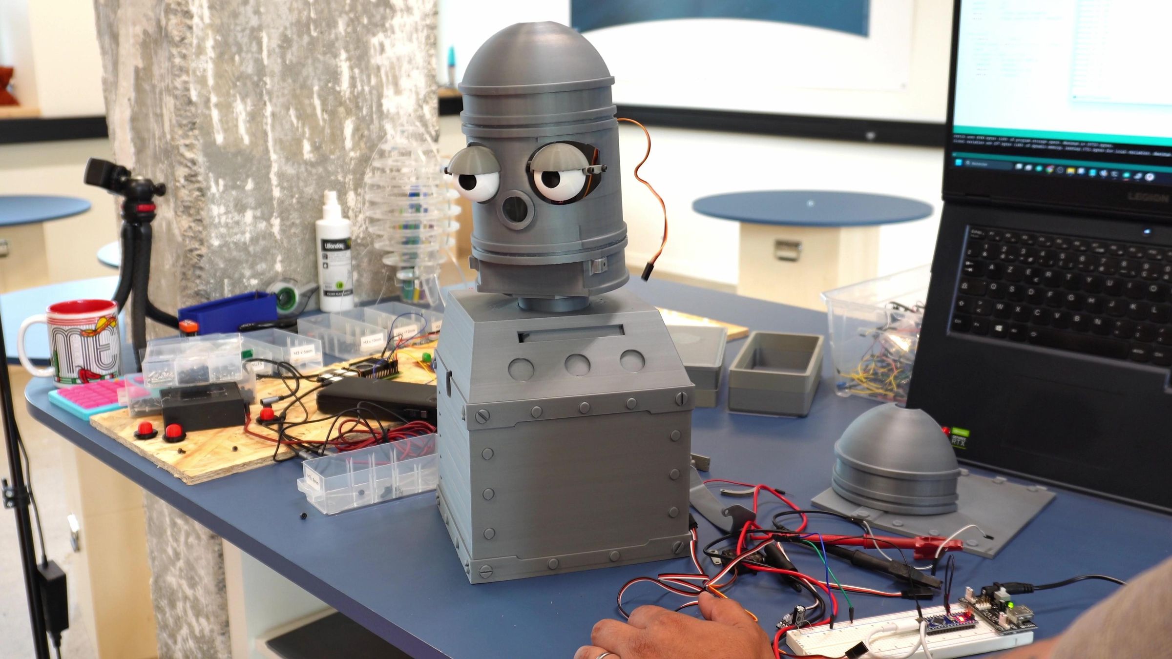 linguo_robot_carlos3d (12).jpg