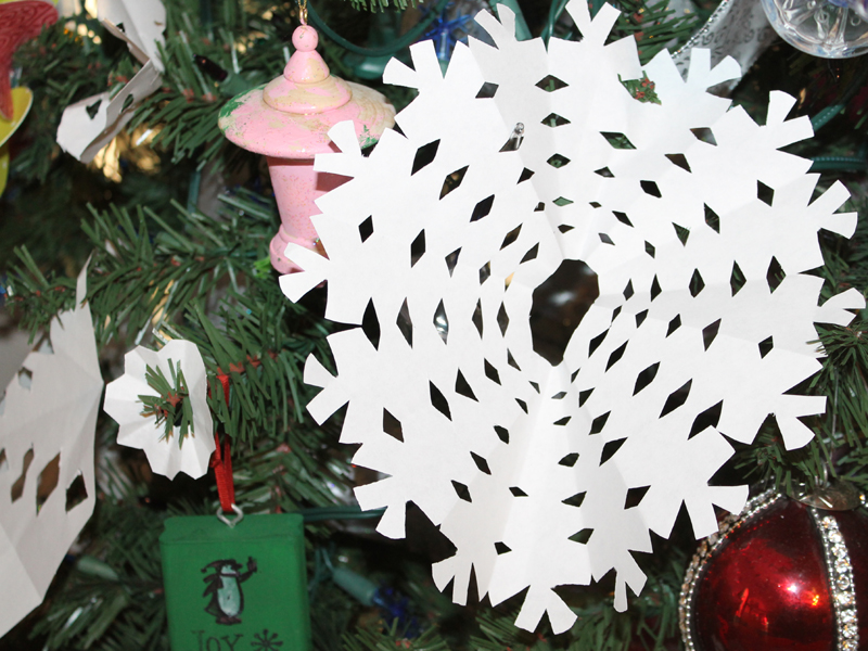 make a snowflake from paper step 31.jpg