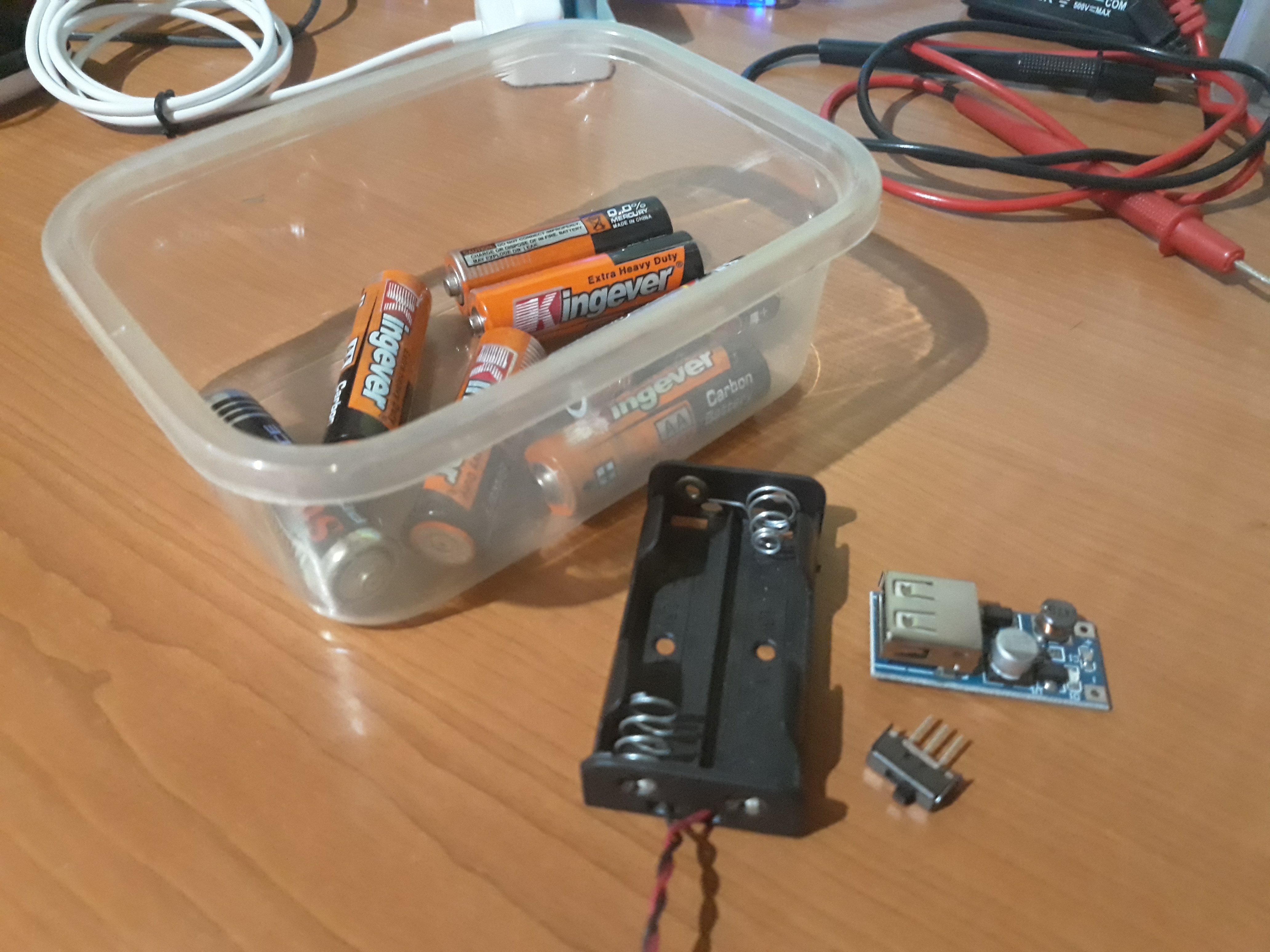 make_a_portable_charger_with_old_batteries_step_01_image_01.jpg