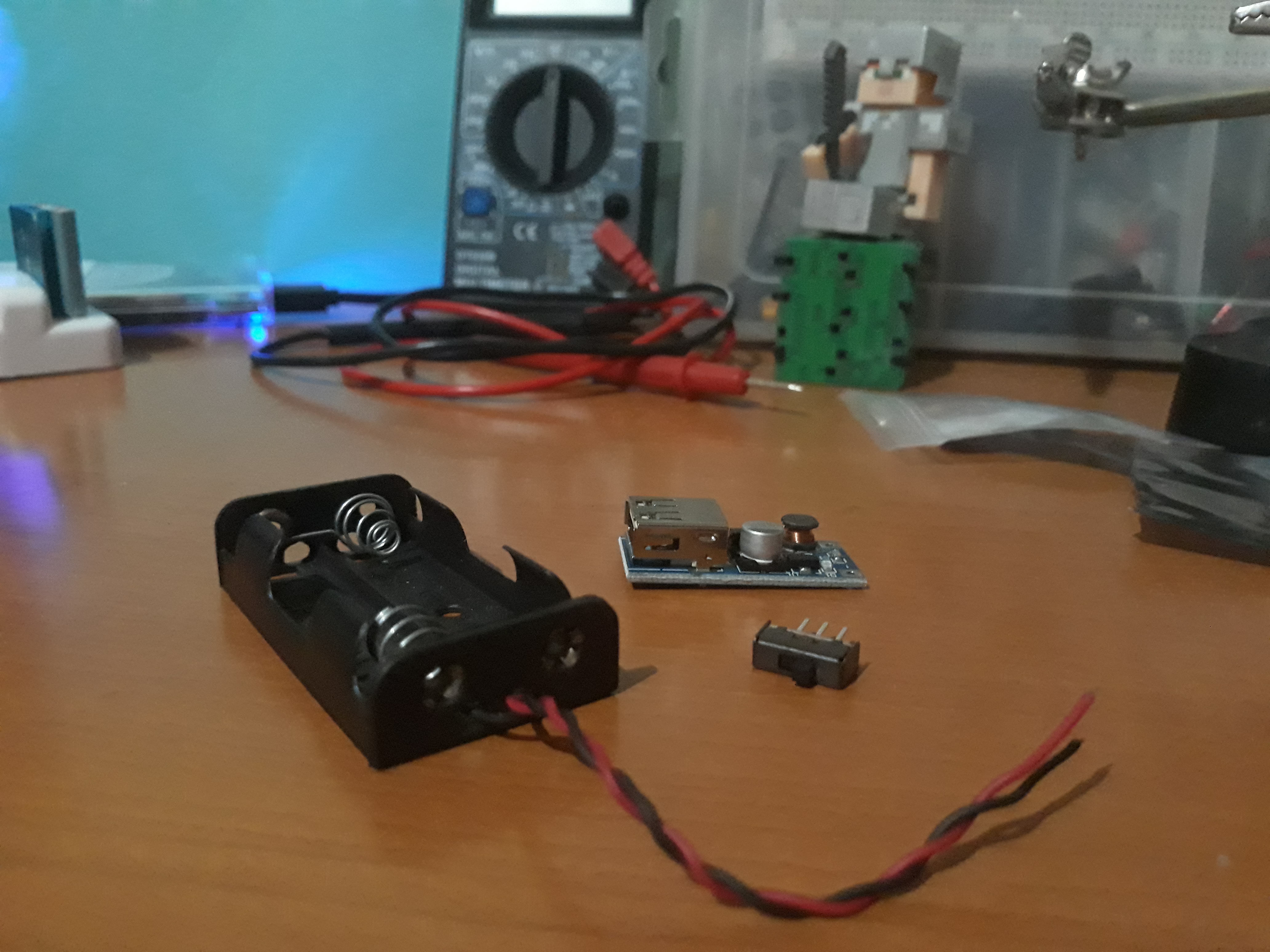 make_a_portable_charger_with_old_batteries_step_01_image_08.jpg