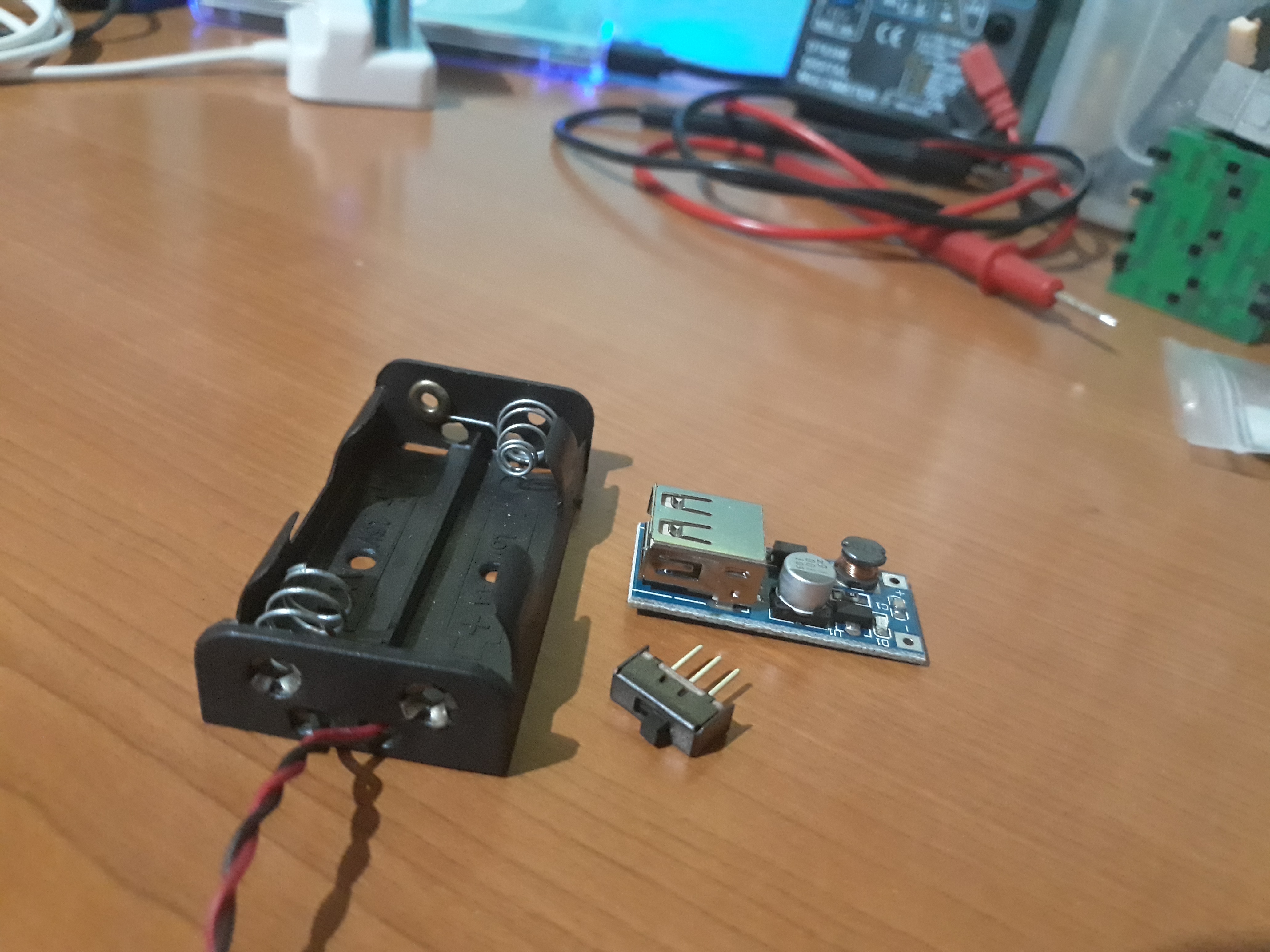 make_a_portable_charger_with_old_batteries_step_01_image_09.jpg