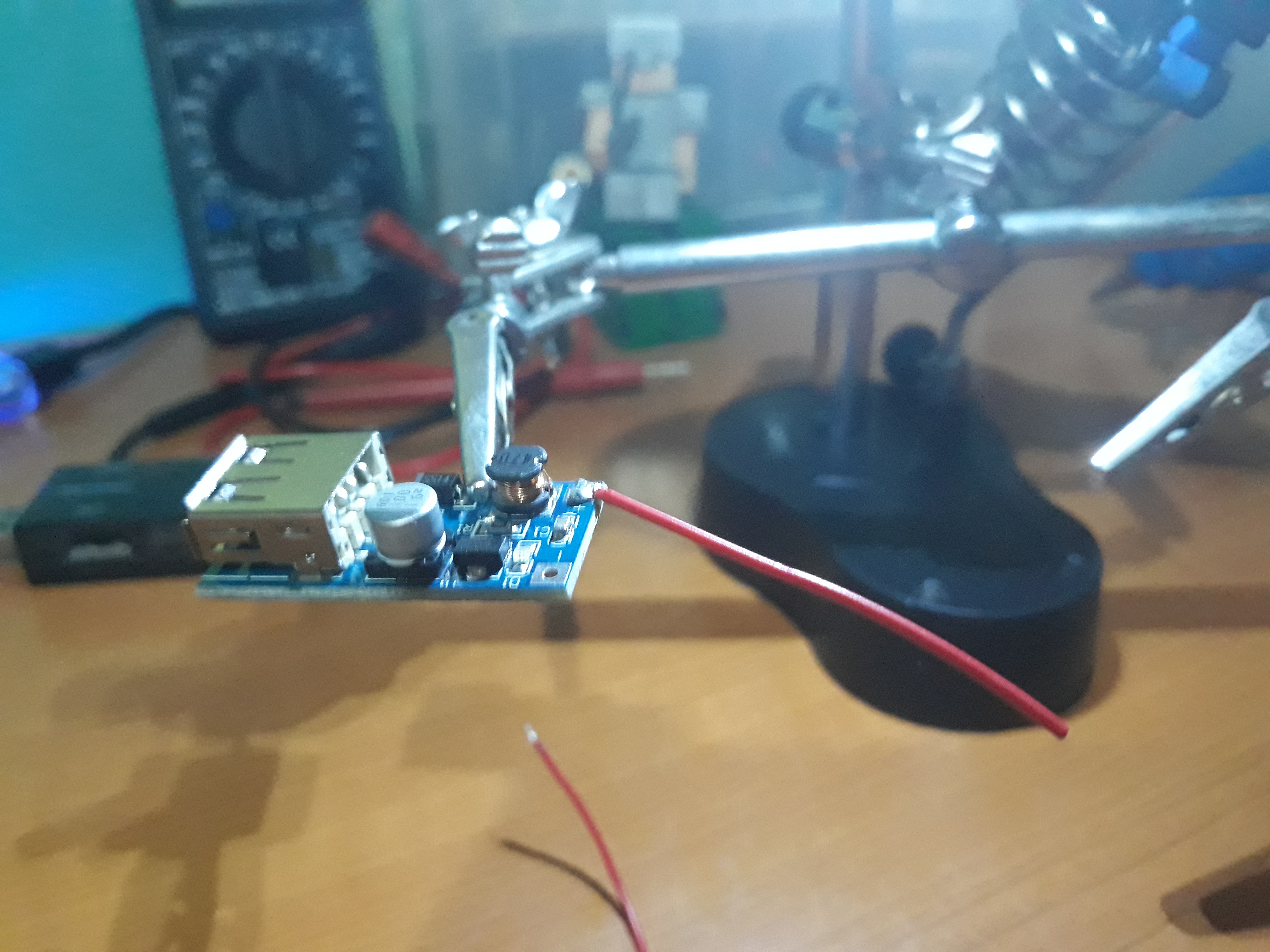 make_a_portable_charger_with_old_batteries_step_02_image_04.jpg