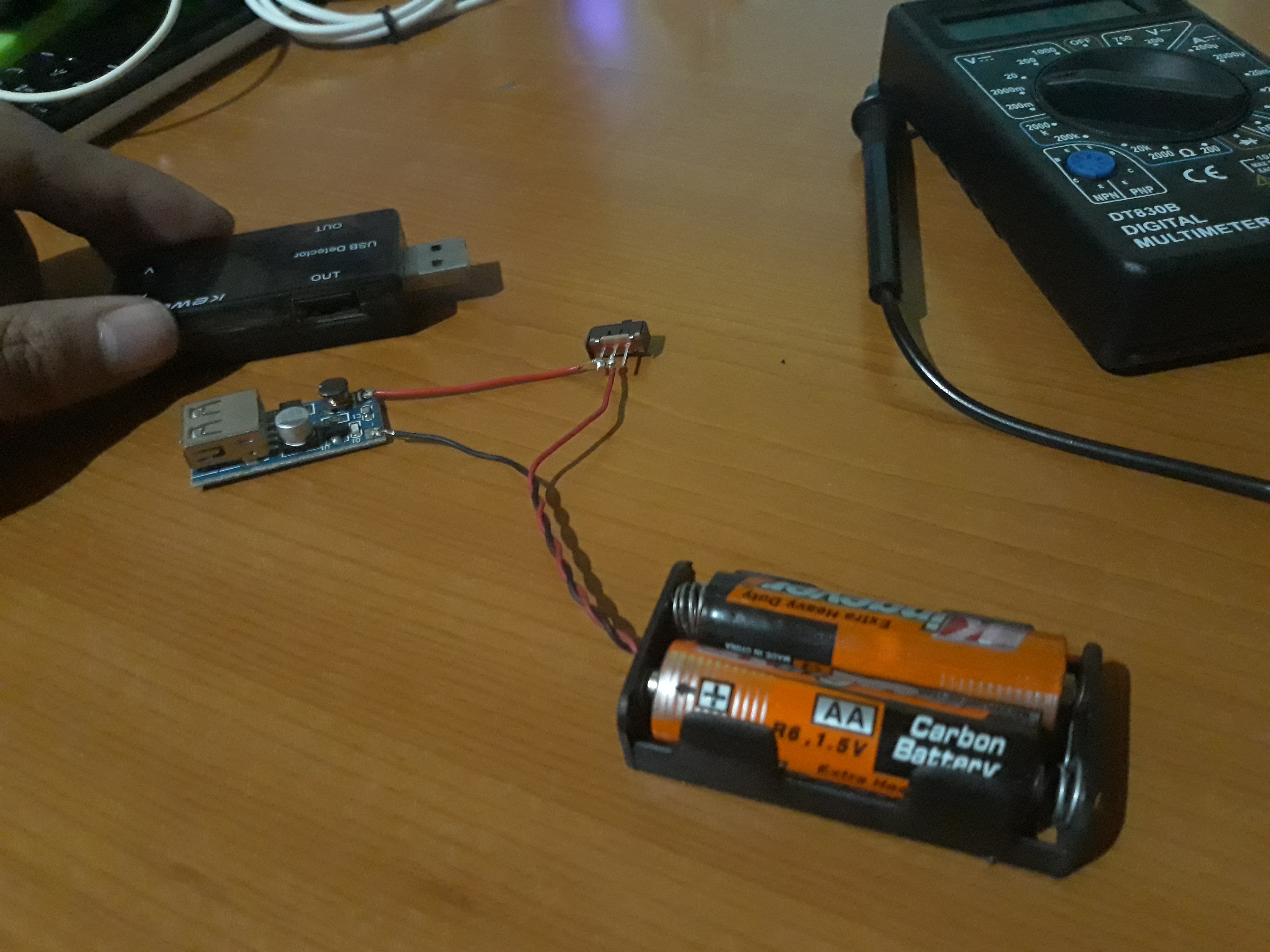 make_a_portable_charger_with_old_batteries_step_03_image_03.jpg