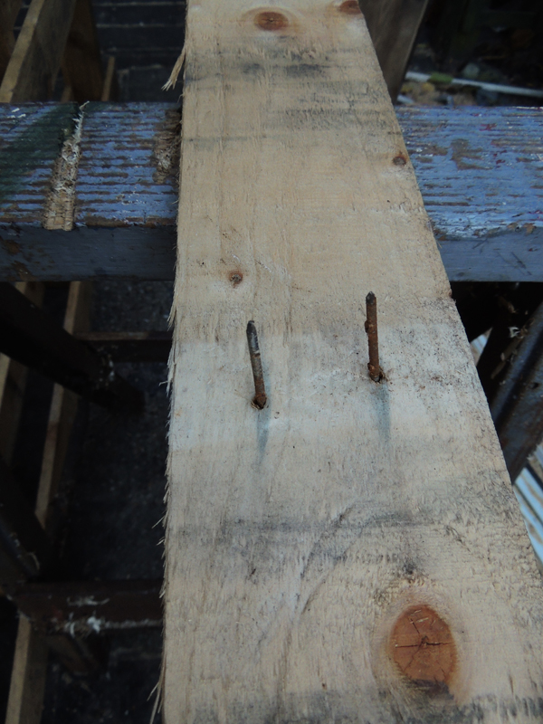 making-cladding-from-old-pallets_22184759921_o.jpg