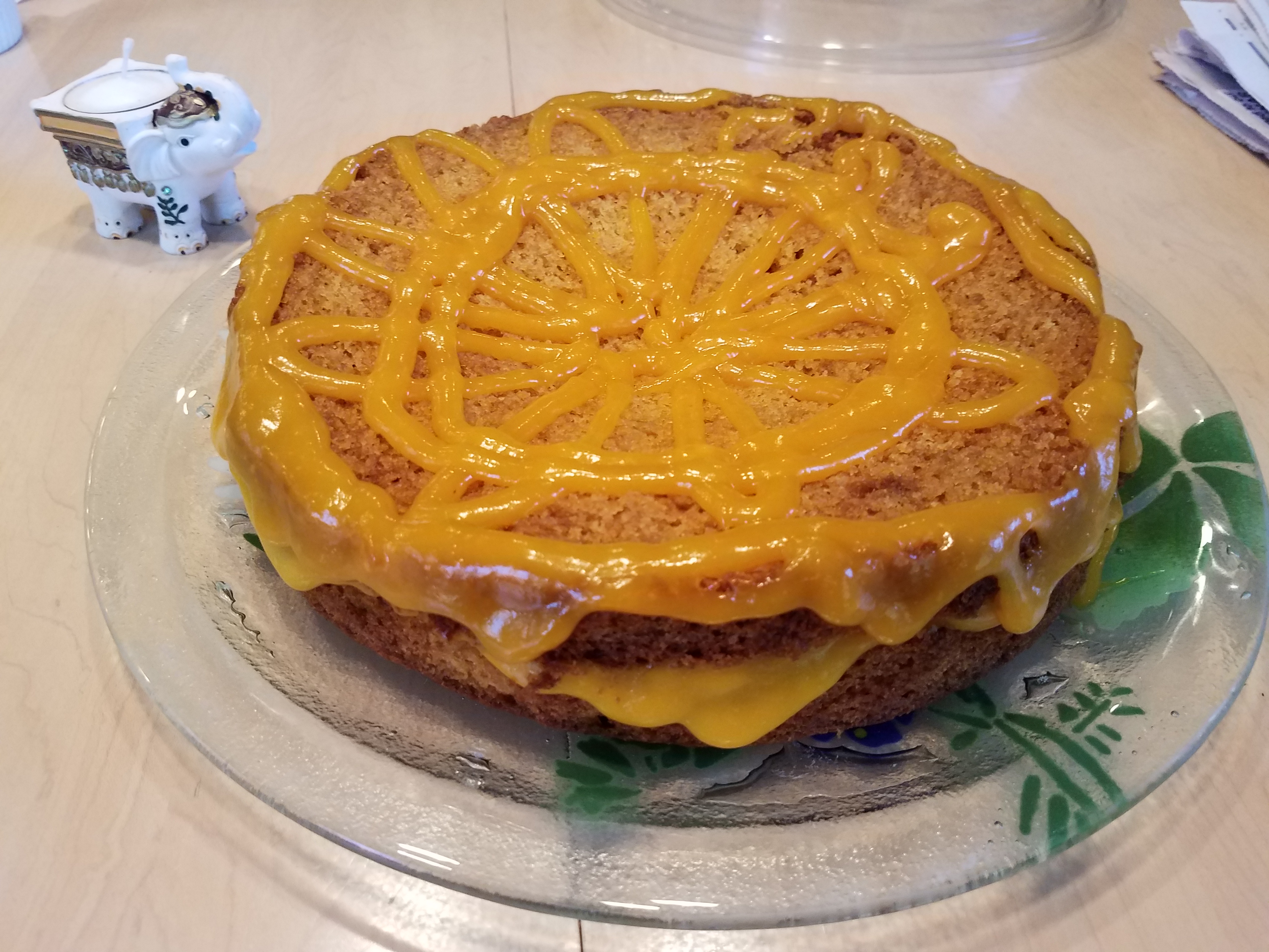 mango-cake-piping-1.jpg