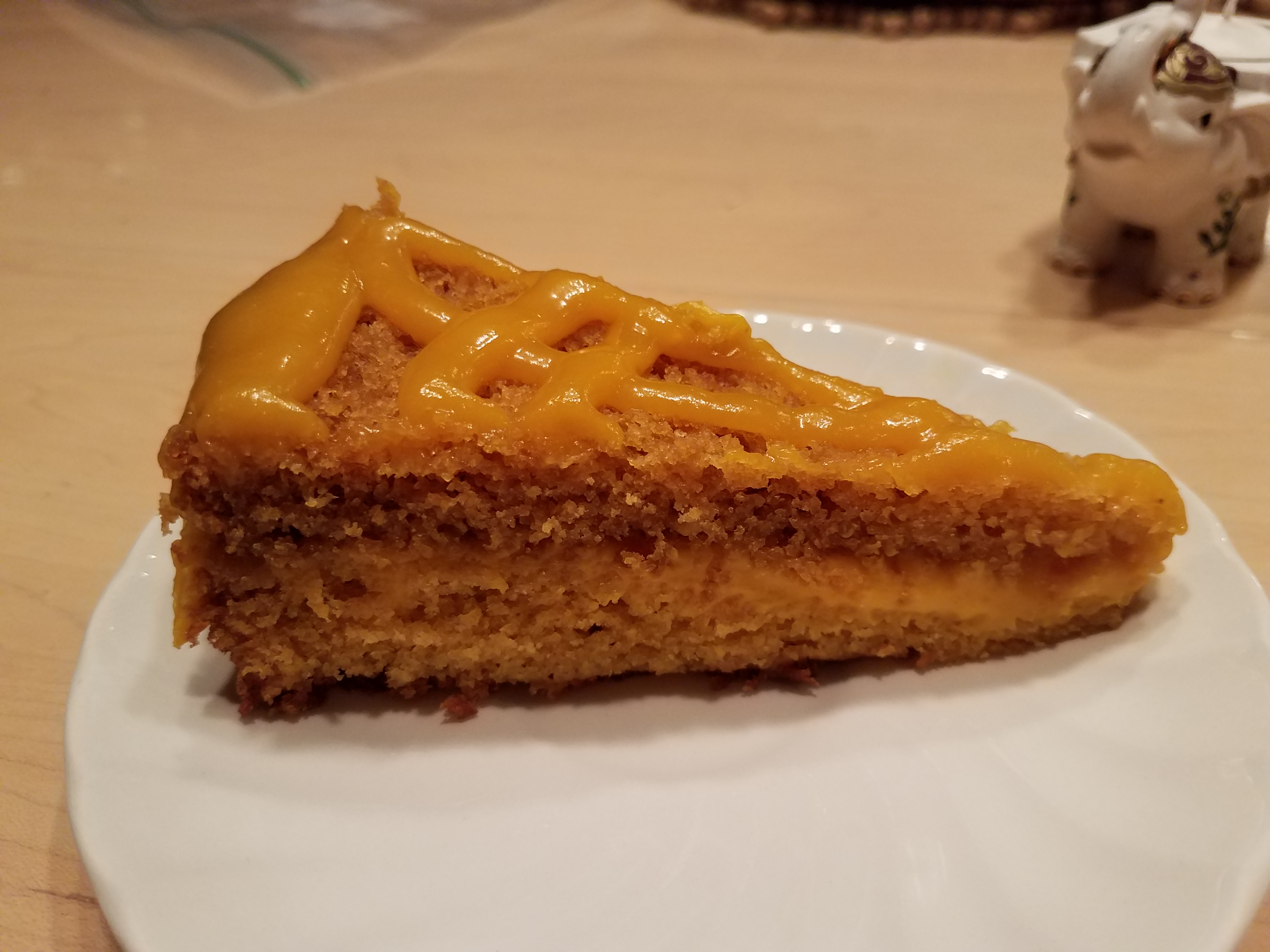 mango-cake-piping-3.jpg