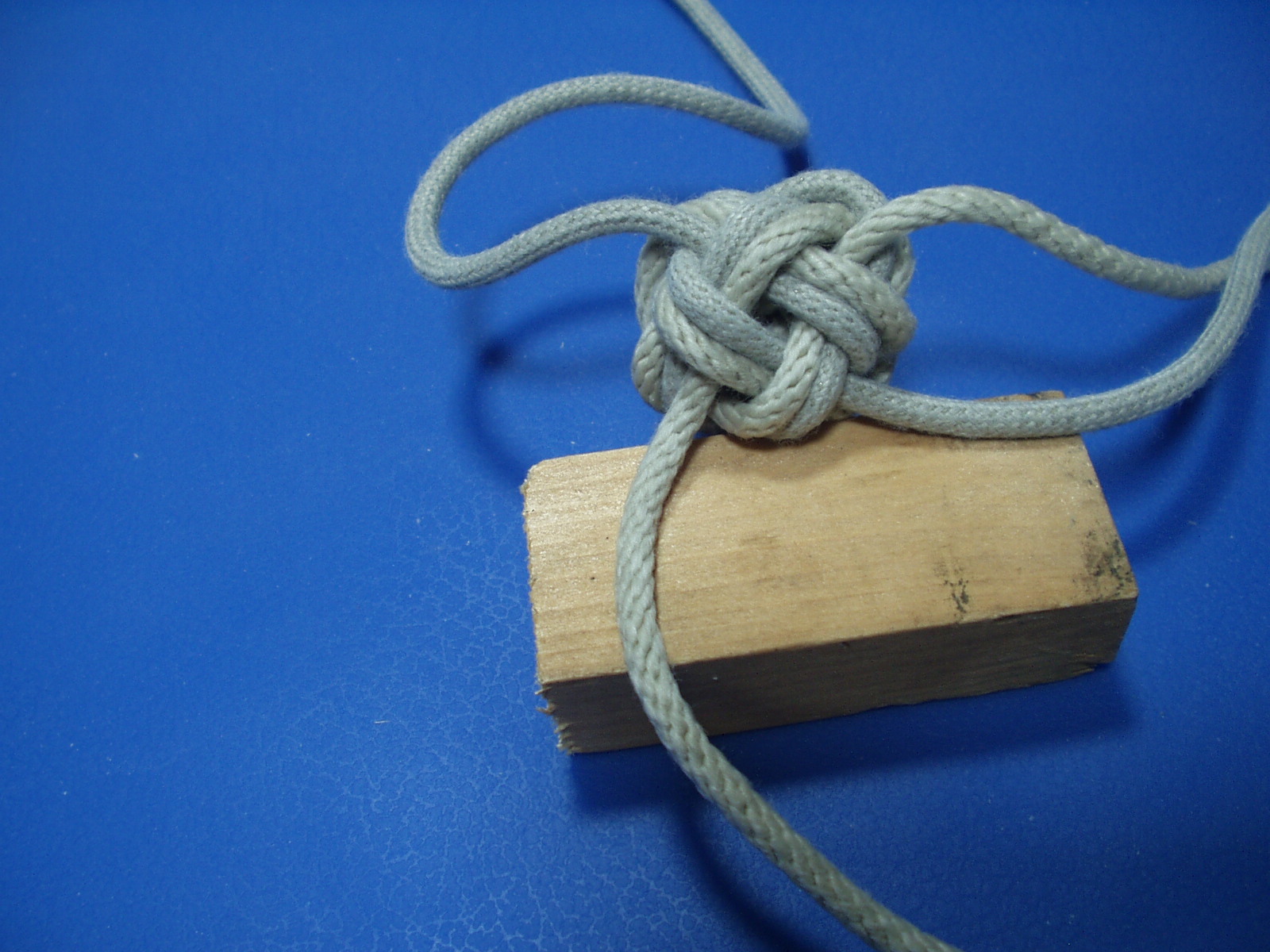 manrope knot 008.JPG