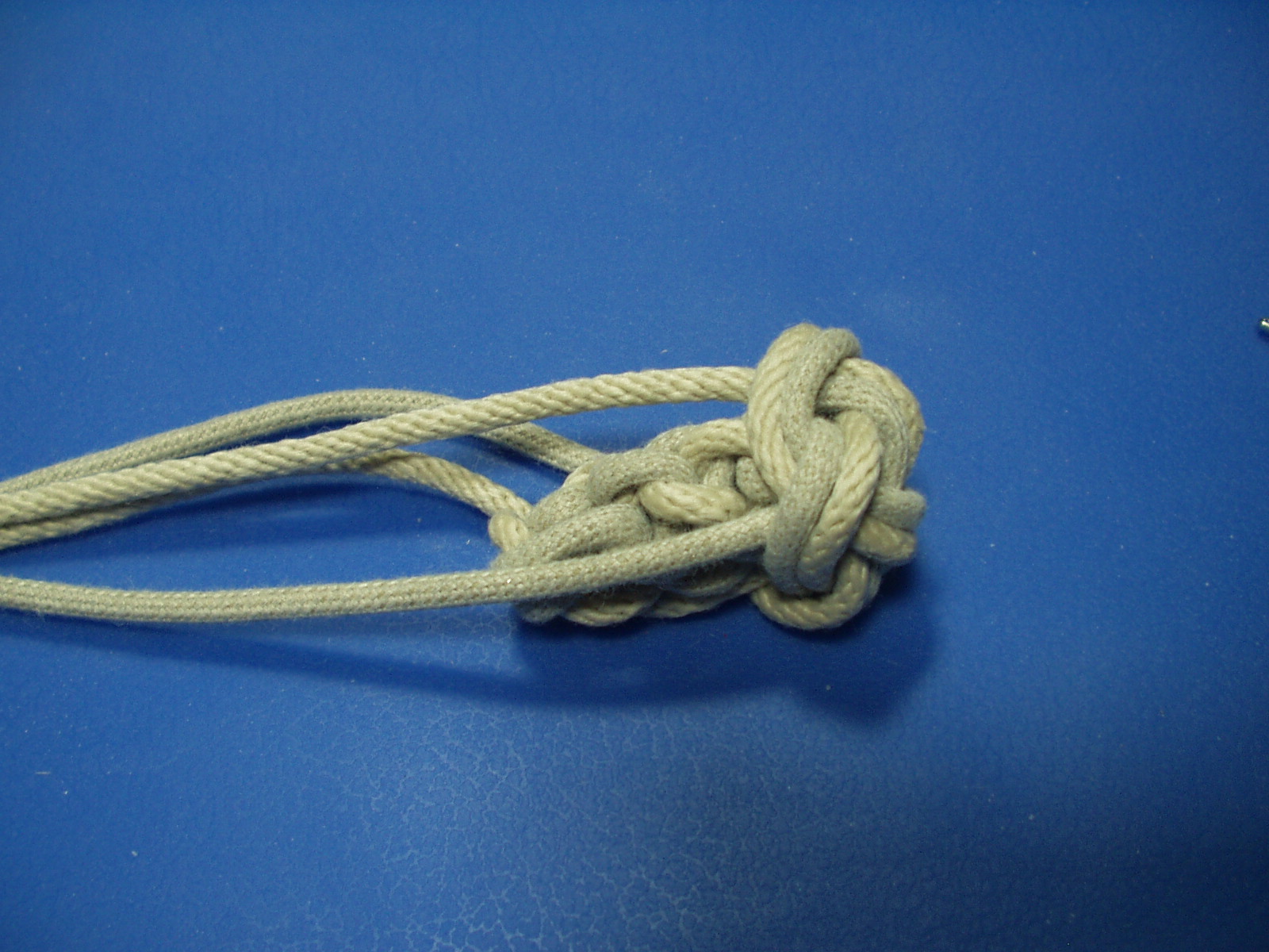 manrope knot 011.JPG