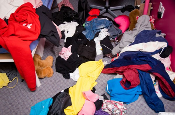 messy-clothes-on-floor-600x396.jpg