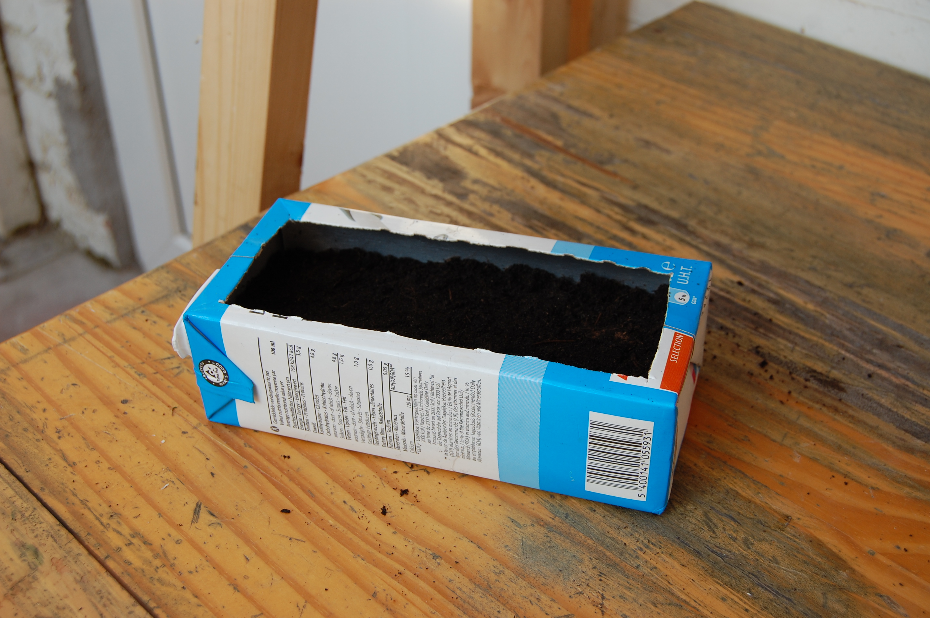 milk carton seedling container 03.jpg