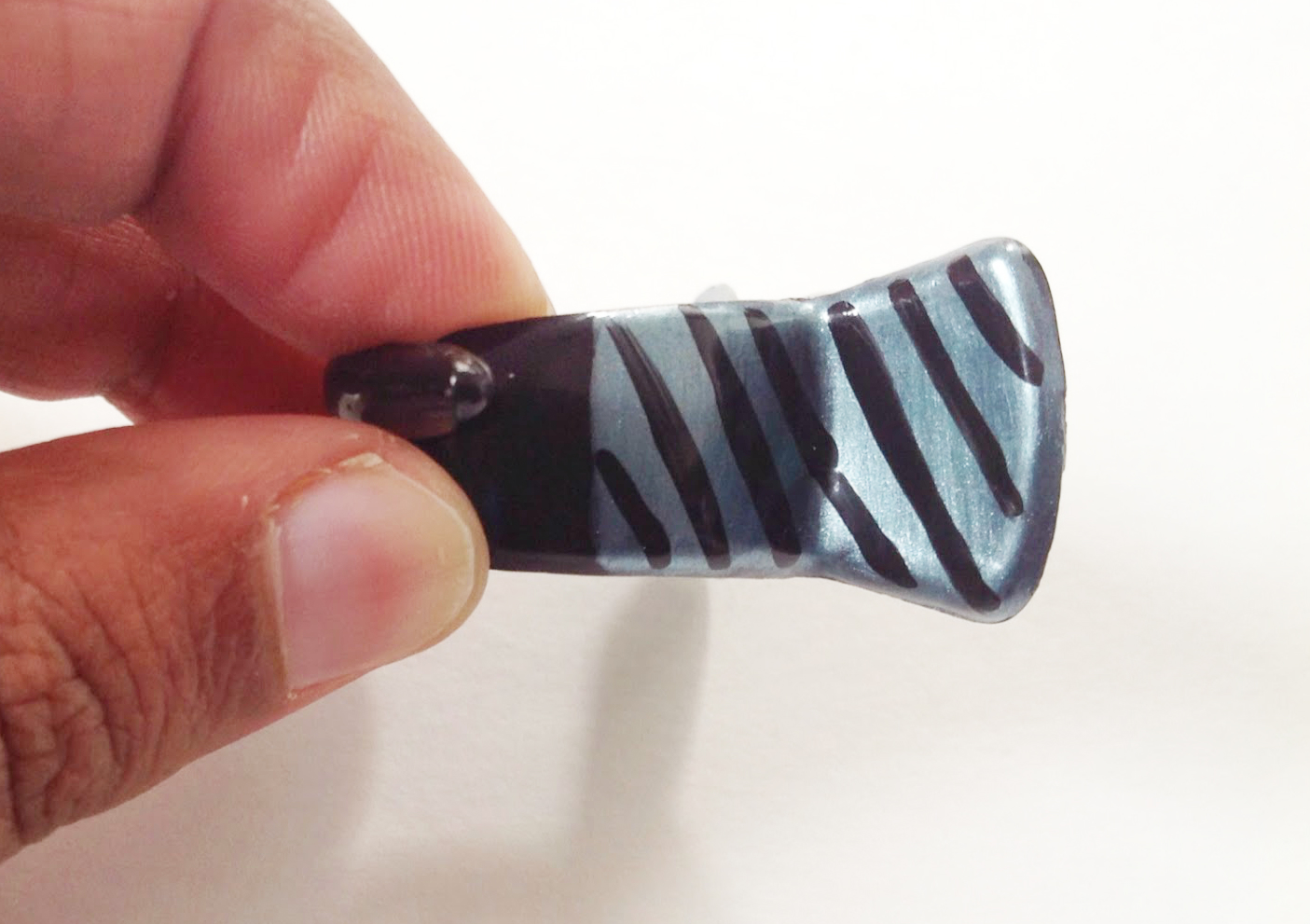 mini jaw clips with stripes.jpg