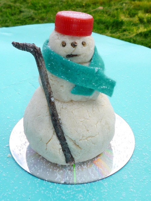 mini snowman lw.jpg