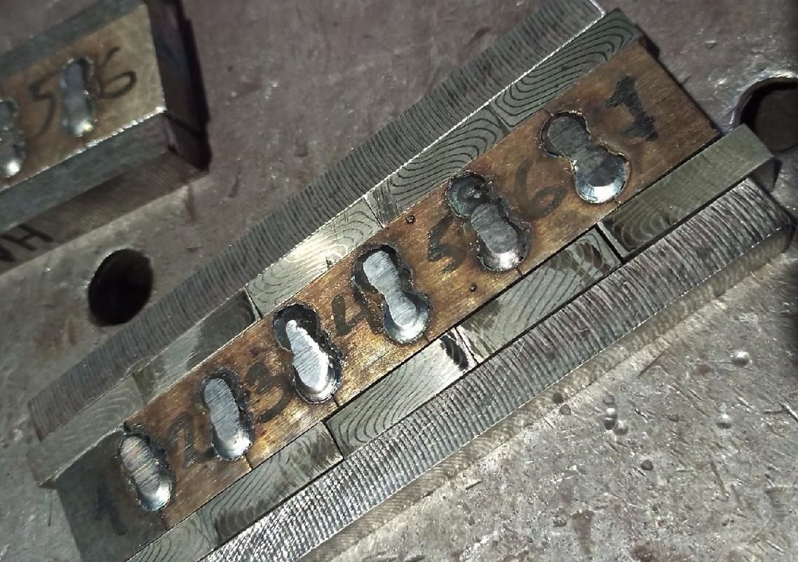 mosaic Damascus making.jpeg